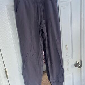 Women’s Lululemon Ready to Rulu joggers